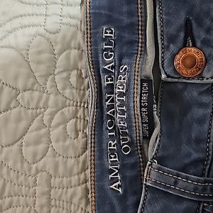 Nice woman's American Eagle Super Super Stretch jeans size 10